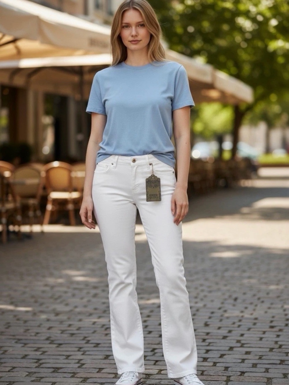 Classic White Flare Jeans — Women's Wide-Leg Comfort
